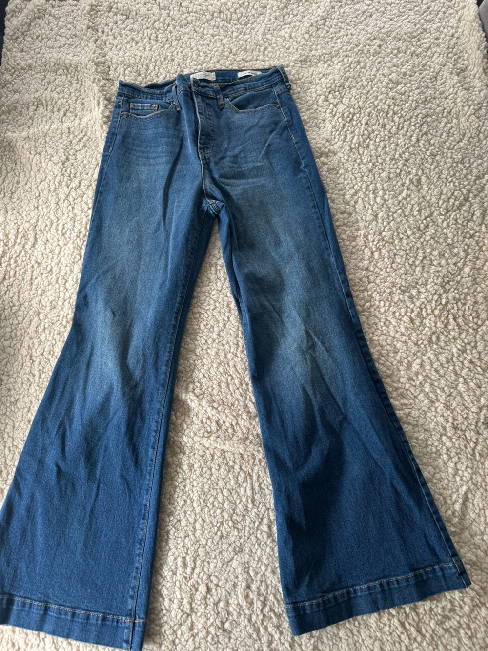 Jessica Simpson Womenโs Straight-Leg Jeans in Dark Blue